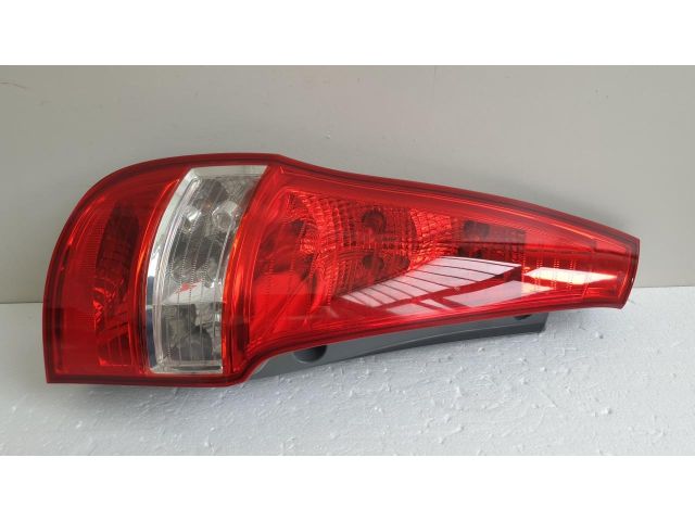 bontott HYUNDAI I30 Bal Külső Hátsó Lámpa