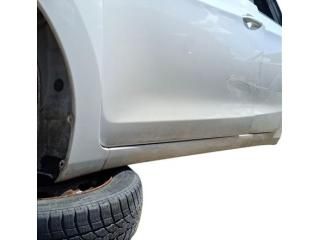 bontott HYUNDAI I30 Bal Küszöb