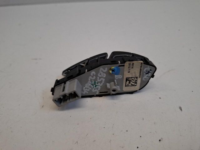 bontott HYUNDAI I30 Bal Multikormány Kapcsoló