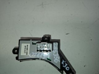 bontott HYUNDAI I30 Bal Multikormány Kapcsoló