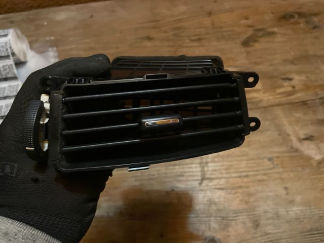 bontott HYUNDAI I30 Bal Szellőző