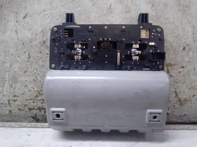 bontott HYUNDAI I30 Beltér Világítás Első