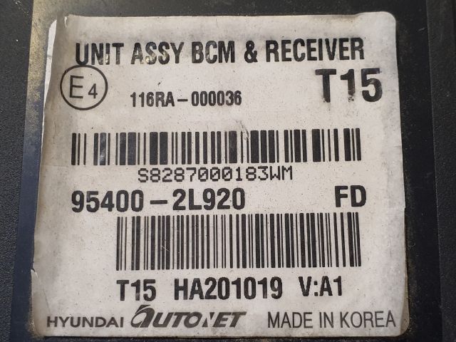 bontott HYUNDAI I30 Biztosítéktábla Utastér