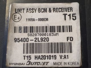 bontott HYUNDAI I30 Biztosítéktábla Utastér