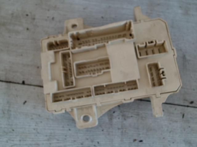 bontott HYUNDAI I30 Biztosítéktábla Utastér