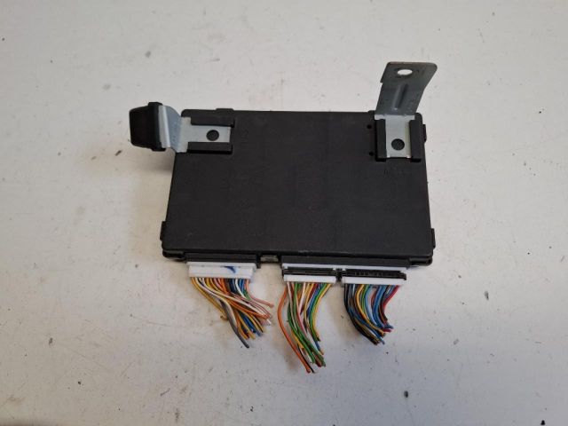 bontott HYUNDAI I30 Biztosítéktábla Utastér