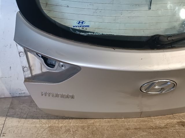 bontott HYUNDAI I30 Csomagtérajtó (Részeivel)