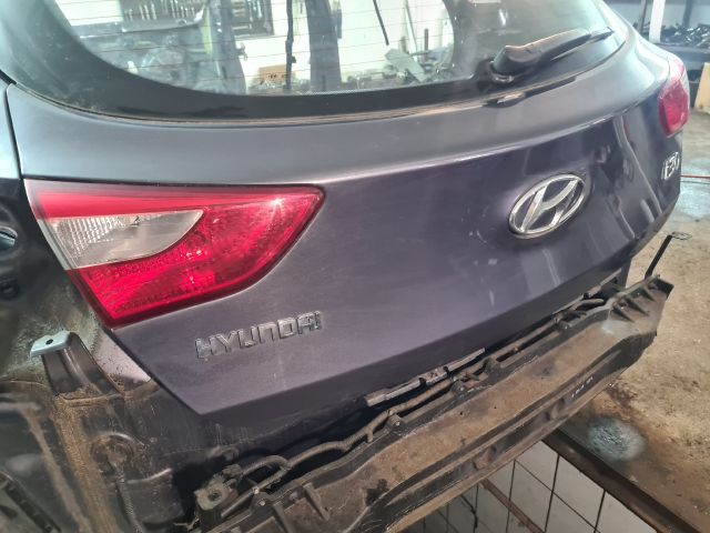 bontott HYUNDAI I30 Csomagtérajtó (Részeivel)