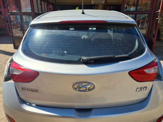 bontott HYUNDAI I30 Csomagtérajtó (Részeivel)