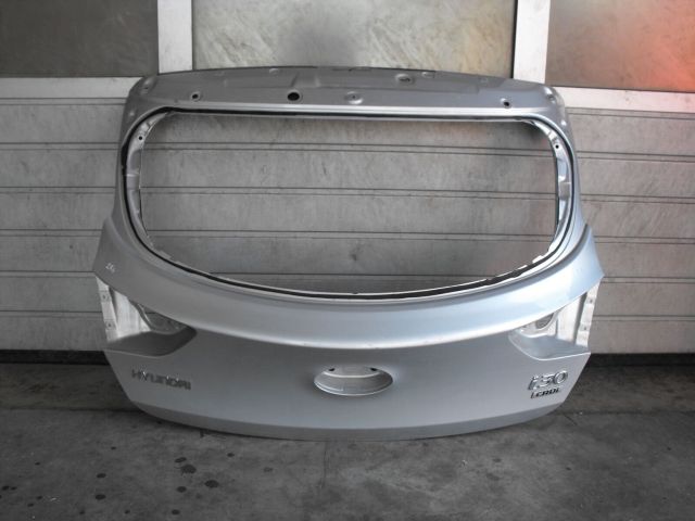 bontott HYUNDAI I30 Csomagtérajtó (Üres lemez)