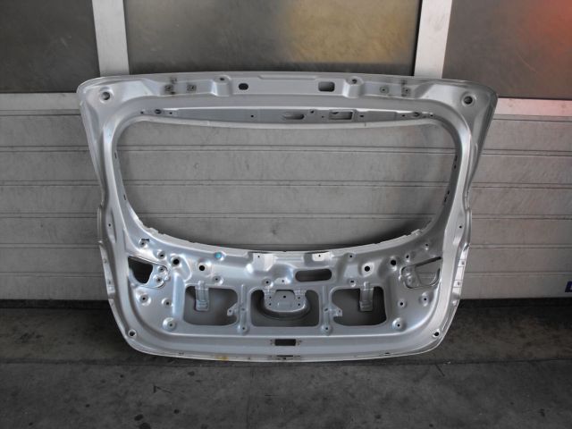 bontott HYUNDAI I30 Csomagtérajtó (Üres lemez)