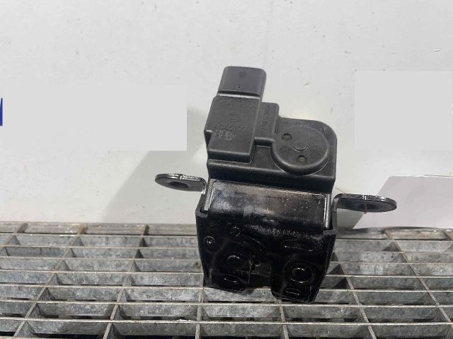 bontott HYUNDAI I30 Csomagtérajtó Ütköző