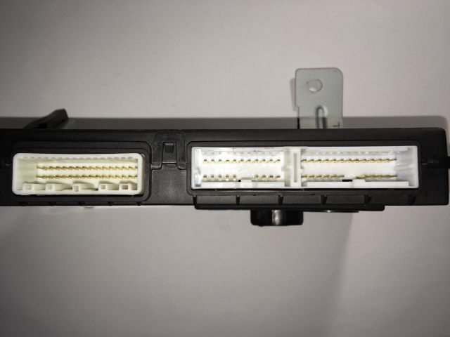 bontott HYUNDAI I30 Elektronika (Magában)