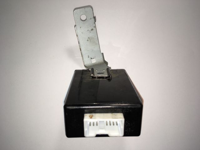 bontott HYUNDAI I30 Elektronika (Magában)