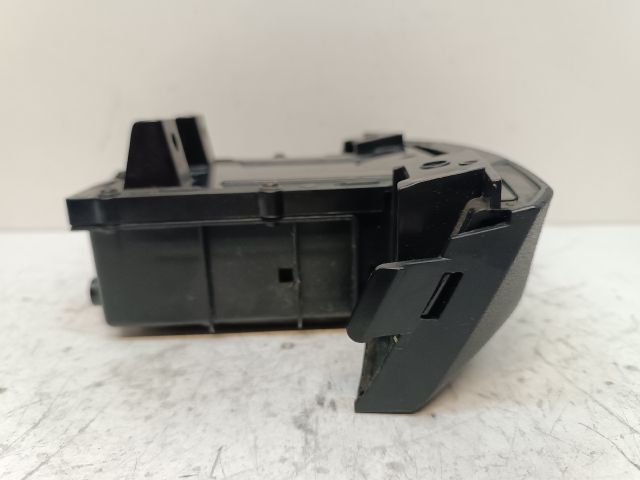 bontott HYUNDAI I30 Első Hamutartó