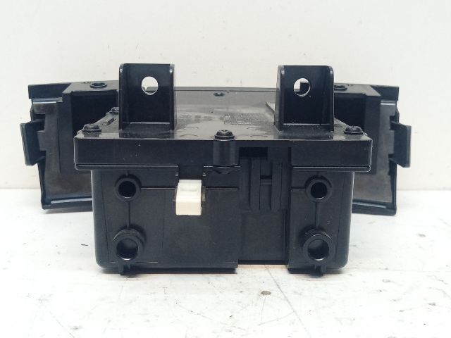 bontott HYUNDAI I30 Első Hamutartó