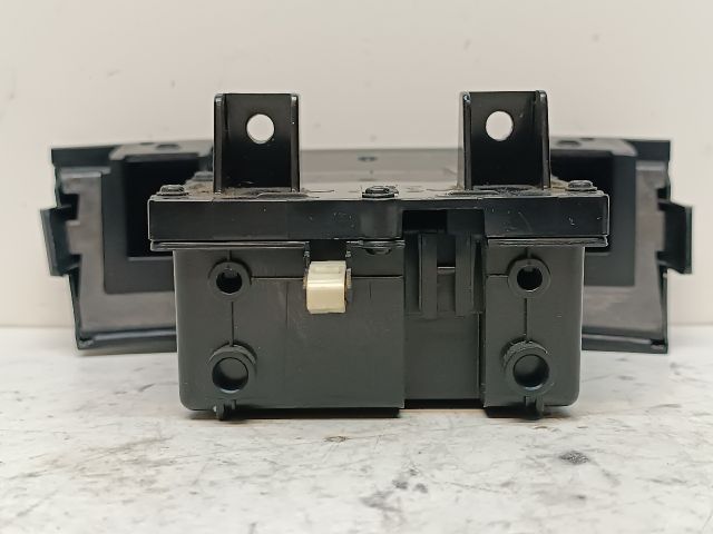 bontott HYUNDAI I30 Első Hamutartó