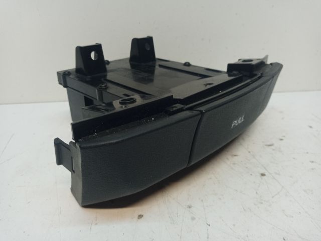 bontott HYUNDAI I30 Első Hamutartó