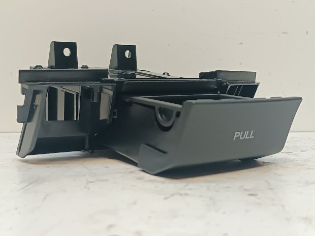 bontott HYUNDAI I30 Első Hamutartó