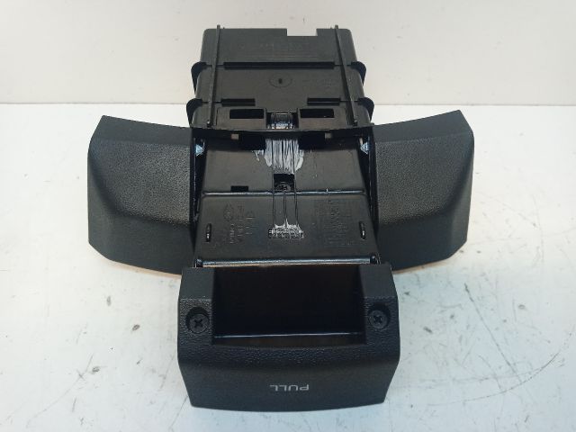 bontott HYUNDAI I30 Első Hamutartó