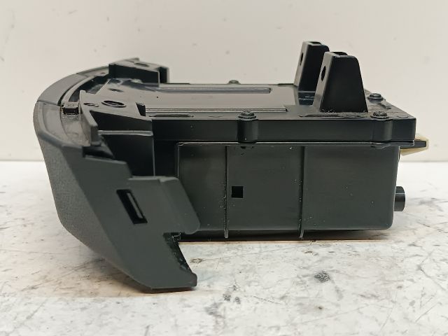 bontott HYUNDAI I30 Első Hamutartó