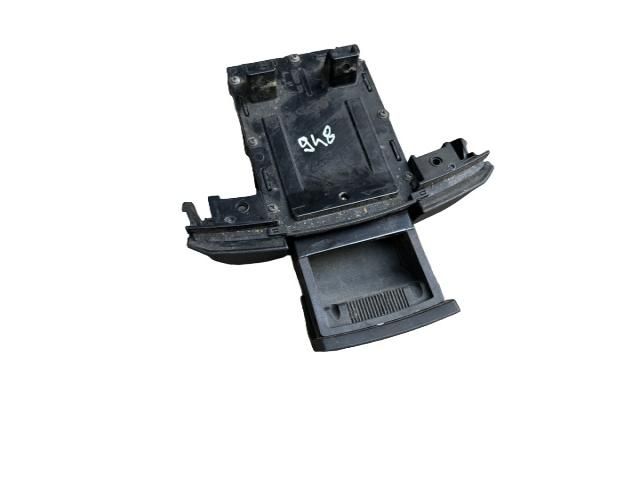 bontott HYUNDAI I30 Első Hamutartó