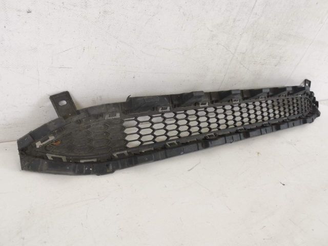 bontott HYUNDAI I30 Első Lökhárító Alsó Középső Díszrács