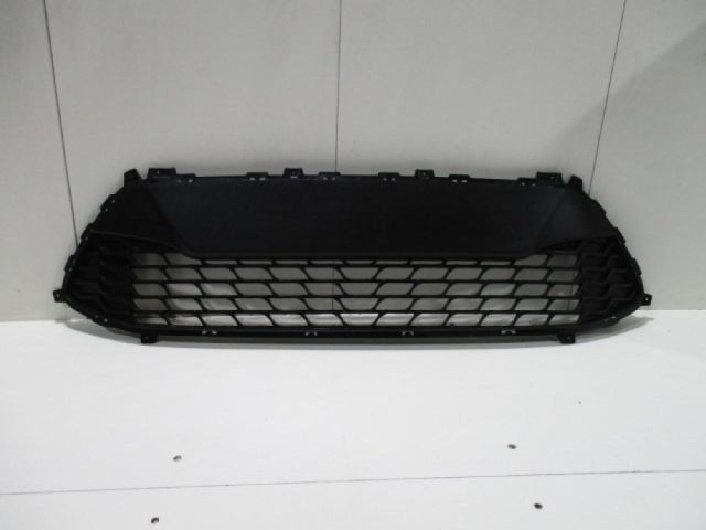 bontott HYUNDAI I30 Első Lökhárító Alsó Középső Díszrács