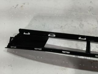 bontott HYUNDAI I30 Első Lökhárító Alsó Középső Díszrács