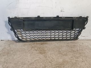 bontott HYUNDAI I30 Első Lökhárító Alsó Középső Díszrács