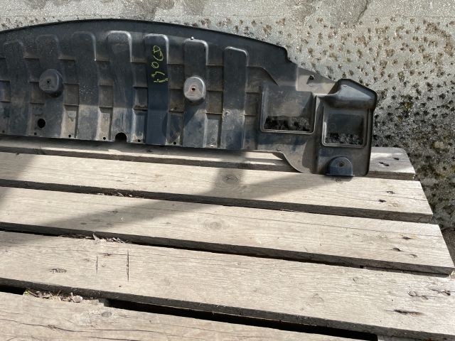 bontott HYUNDAI I30 Első Lökhárító Alsó (Műanyag)