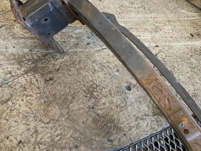 bontott HYUNDAI I30 Első Lökhárító Merevítő (Fém)