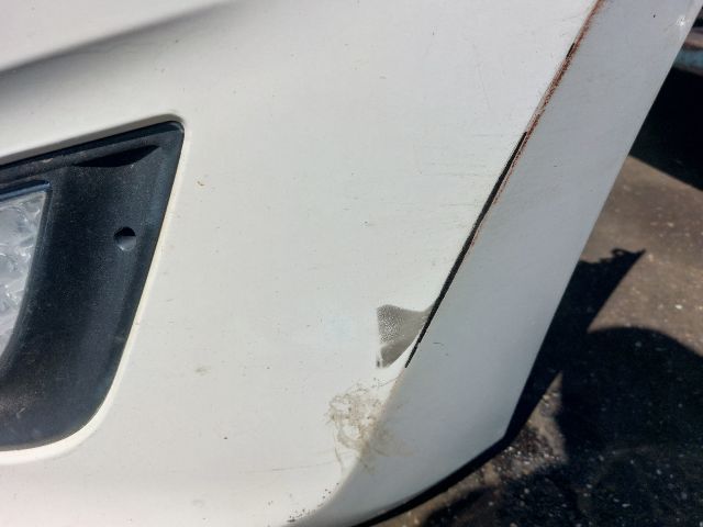 bontott HYUNDAI I30 Első Lökhárító (Részeivel)