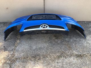 bontott HYUNDAI I30 Első Lökhárító (Részeivel)