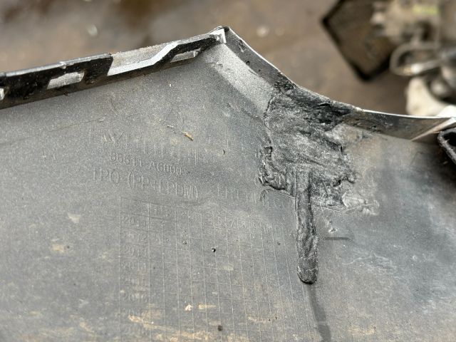 bontott HYUNDAI I30 Első Lökhárító (Részeivel)