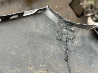 bontott HYUNDAI I30 Első Lökhárító (Részeivel)