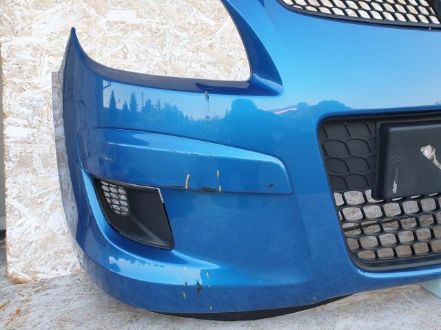 bontott HYUNDAI I30 Első Lökhárító (Részeivel)