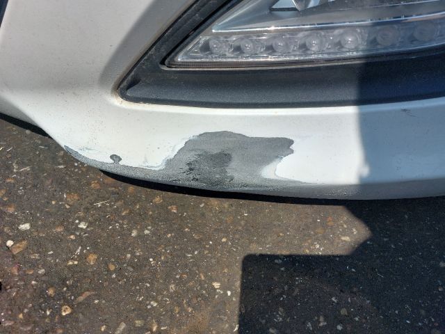 bontott HYUNDAI I30 Első Lökhárító (Részeivel)