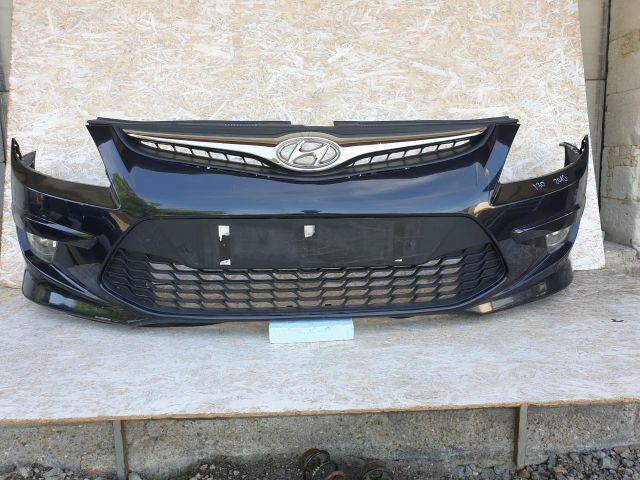 bontott HYUNDAI I30 Első Lökhárító (Részeivel)
