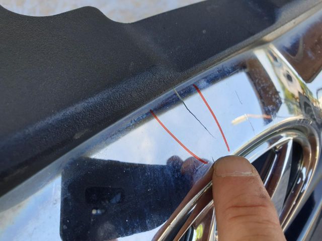 bontott HYUNDAI I30 Első Lökhárító (Részeivel)