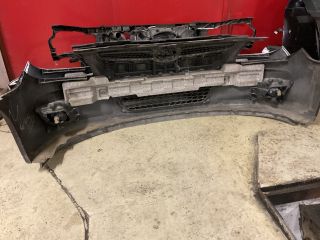 bontott HYUNDAI I30 Első Lökhárító (Részeivel)