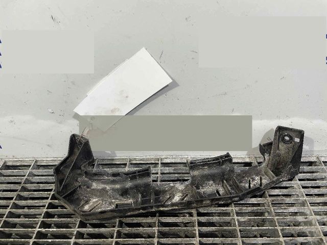 bontott HYUNDAI I30 Első Lökhárító Tartó Felső