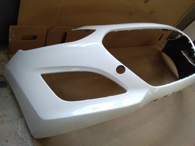 bontott HYUNDAI I30 Első Lökhárító (Üresen)