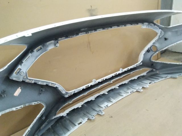 bontott HYUNDAI I30 Első Lökhárító (Üresen)