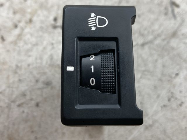 bontott HYUNDAI I30 Fényszórómagasság Állító Kapcsoló