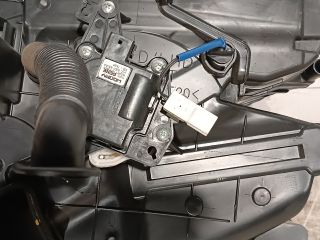 bontott HYUNDAI I30 Fűtés Box