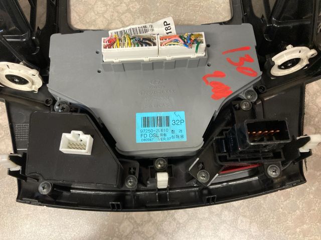 bontott HYUNDAI I30 Fűtéskapcsoló (digit klímás)