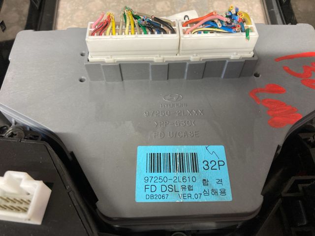 bontott HYUNDAI I30 Fűtéskapcsoló (digit klímás)