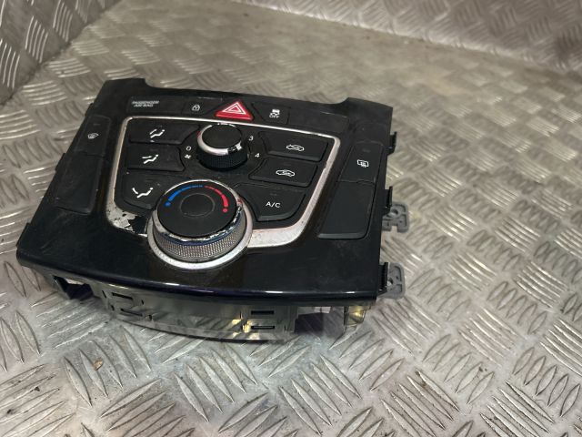 bontott HYUNDAI I30 Fűtéskapcsoló