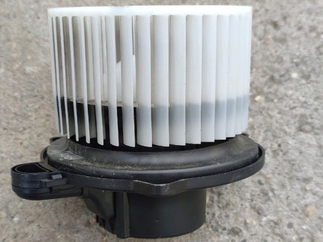 bontott HYUNDAI I30 Fűtőmotor (Klímás)